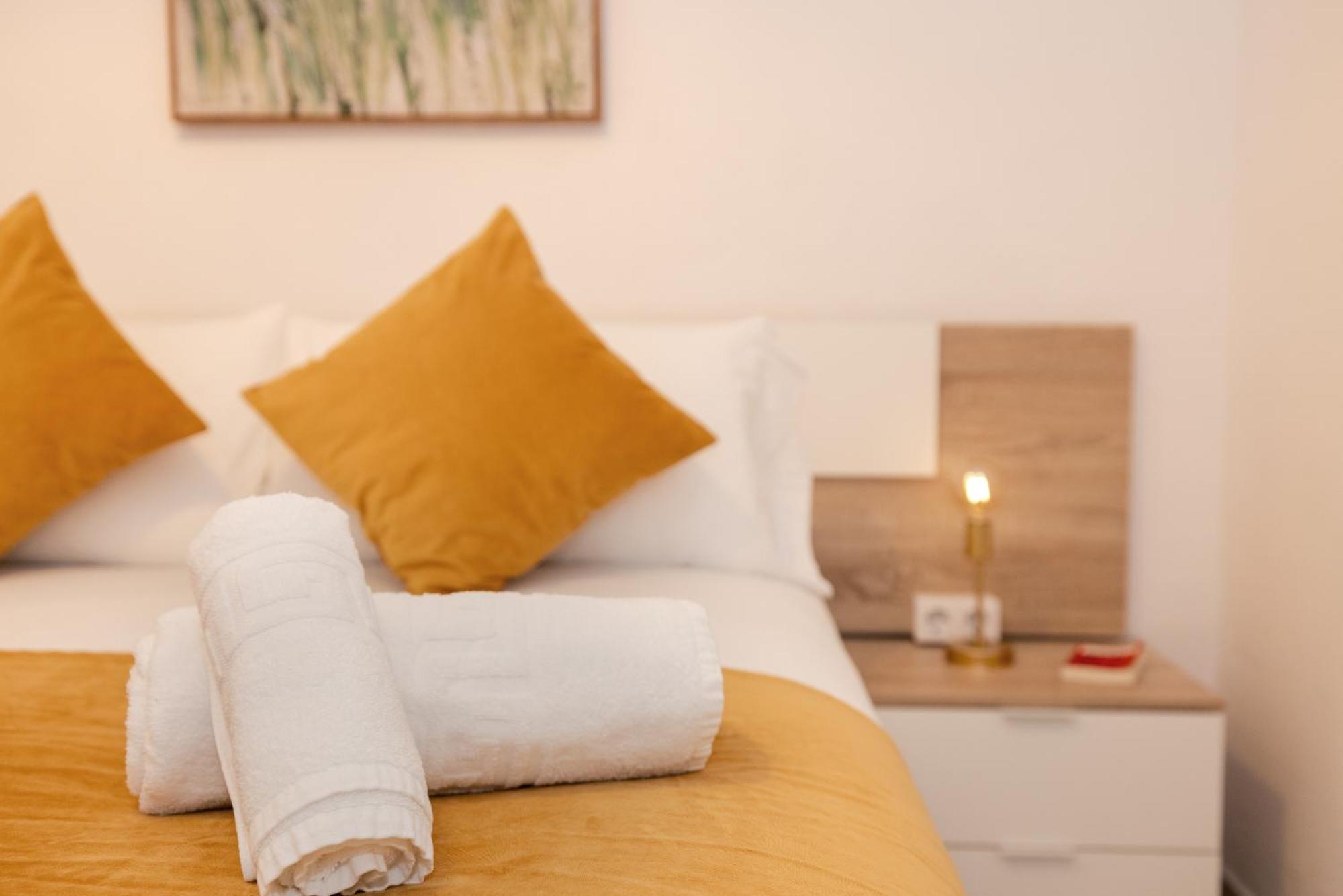 Apartamentos Trianasol Севілья Екстер'єр фото
