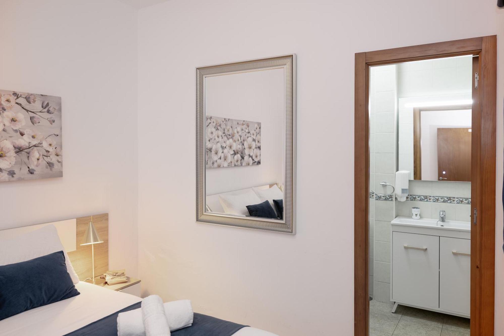 Apartamentos Trianasol Севілья Екстер'єр фото